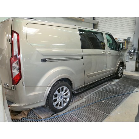 Ford Custom Trittbretter - Schwarz glänzend - L1